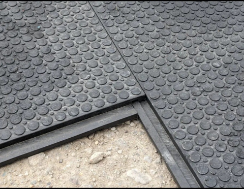 Mata drogowa (przy zakupie palety - 30 szt.) Mata drogowa (przy zakupie palety - 30 szt.)